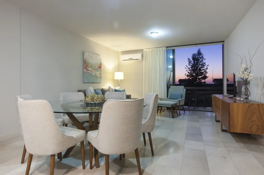 Apartment with GREAT LOCATION, 1 block from the boardwalk - Image 1