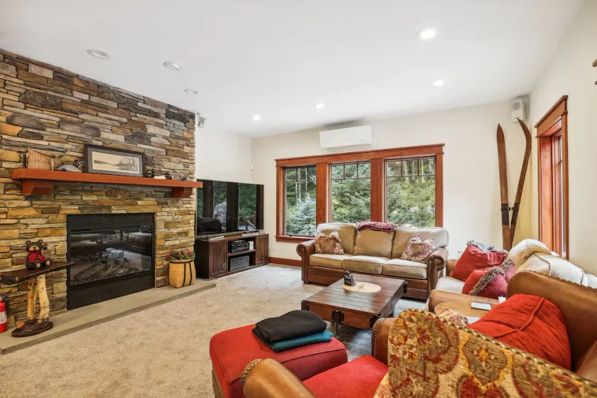 Mountain Brook Lodge - Image 1