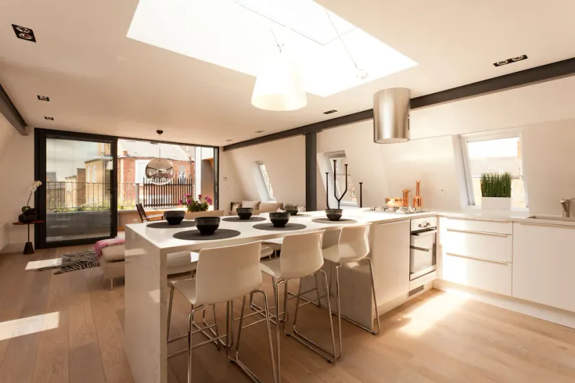 Magical Urban Retreat - Image 1