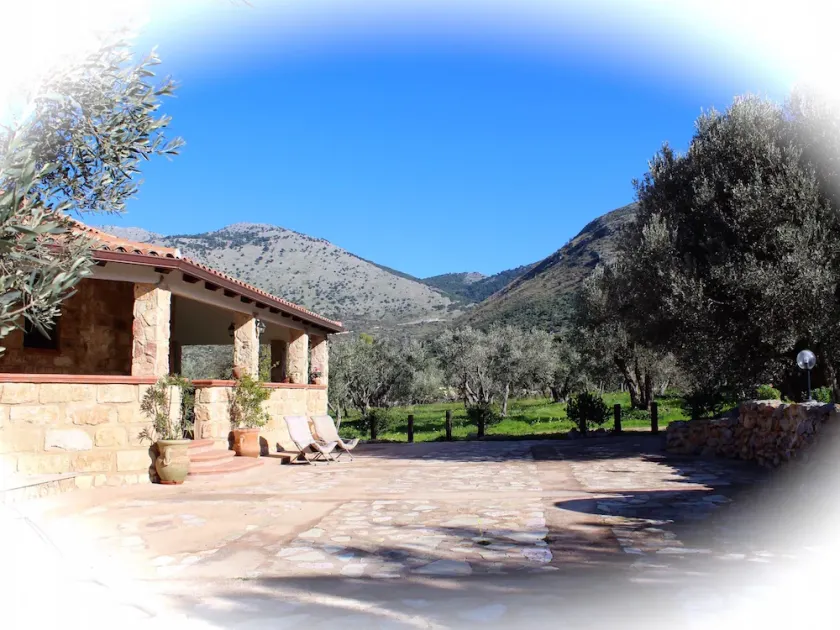 BEAUTIFUL and COZY home, in the countryside, 4km from the sea! NATURE and RELAX! - Image 1