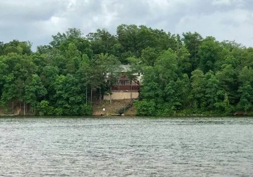 Lake Wedowee Paradise, Lake front & privat pool! - Image 1