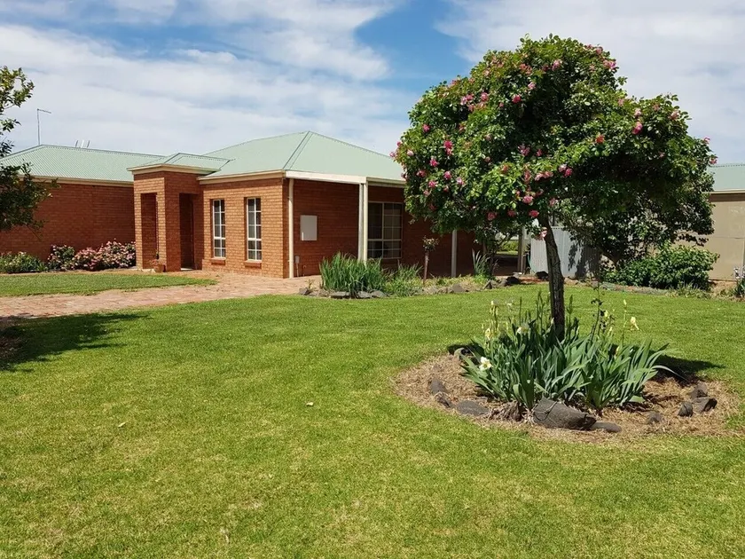 Murtoa Farm-View Guest House - Family friendly  home, with Free Wi-Fi & Netflix - Image 1