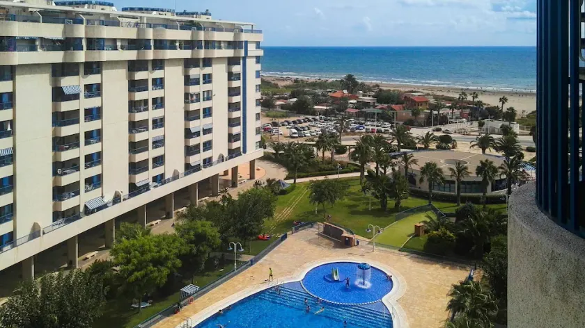 ApartUP Patacona Penthouse - Image 1