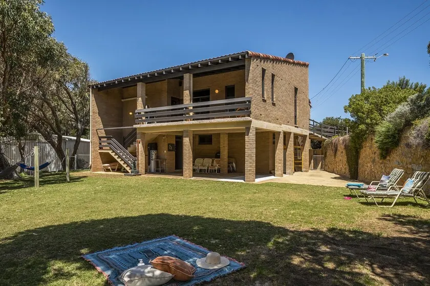 Ocean Close - Spacious Beach House - Image 1