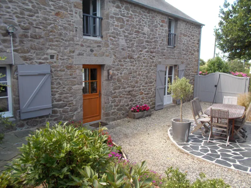 Hus mellem Cancale og Saint Malo: Laden By Huet - Image 1