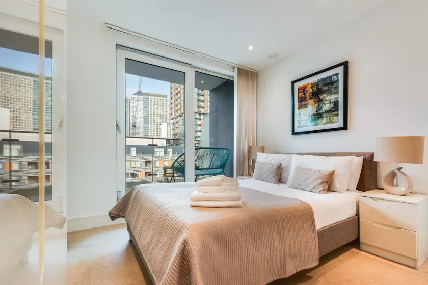 MySquare Two Bedroom Serviced Apartment in Indescon Square - Image 1