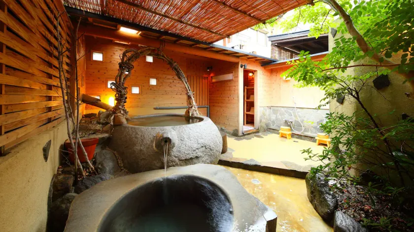 Ureshino Onsen Kujaku - Image 1