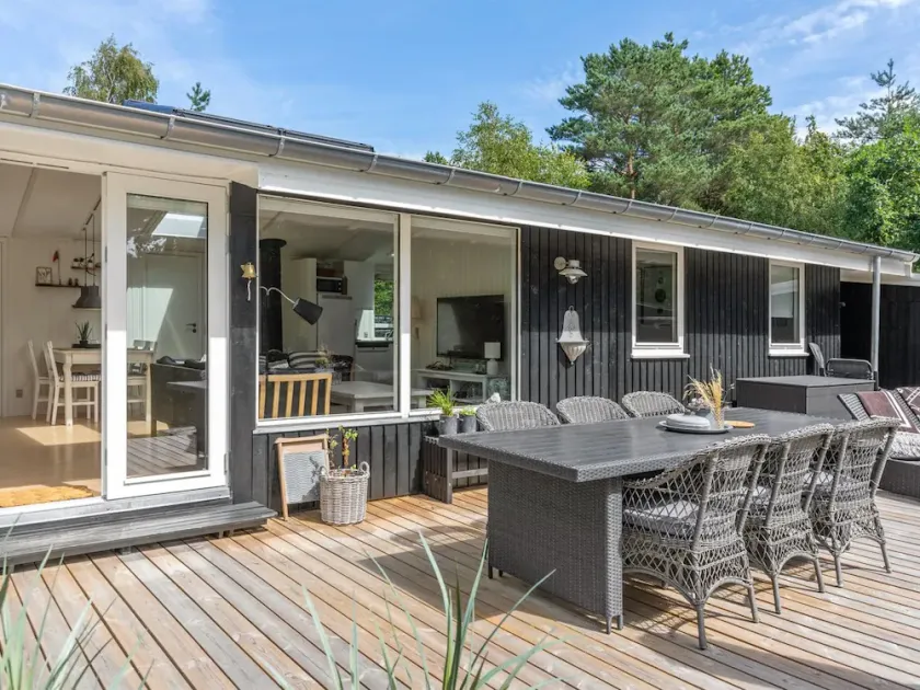 \"Essi\" - 300m from the sea by Interhome - Image 1