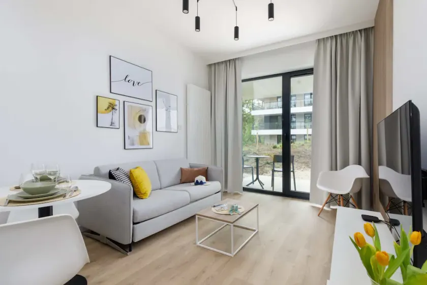 Seaside Apartment with Terrace | Close to the Beach and Parking - Image 1