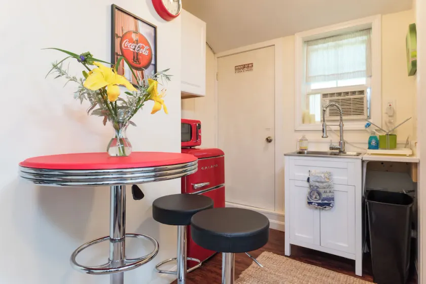 ✨Private Studio w/ Loft Center Historic Carlisle✨ - Image 1