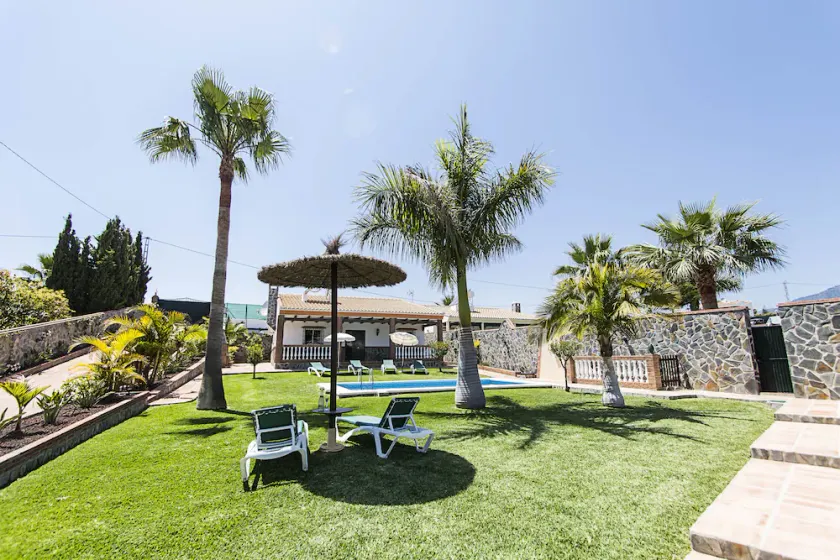 Belle villa avec climatisation, Internet WIFI, piscine privée et jardins - Image 1