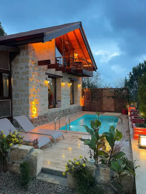 Agva Heaven Hill Jacuzzi and Fireplace Boutique Hotel - Image 1