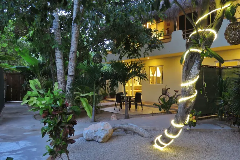 Hotel & Suites Oasis Bacalar \"Suite Mono\" - Image 1