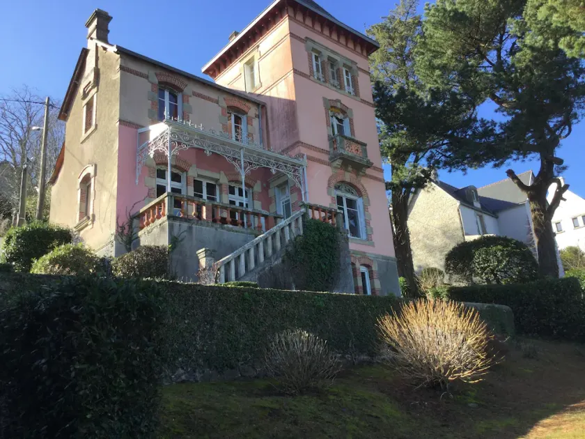 Large family home, seaside, 12 people - Image 1