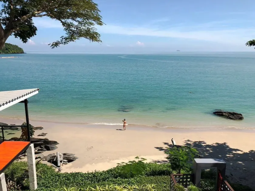 HOP VON POOL BIS ZUM MEER IN PHUKET - Image 1