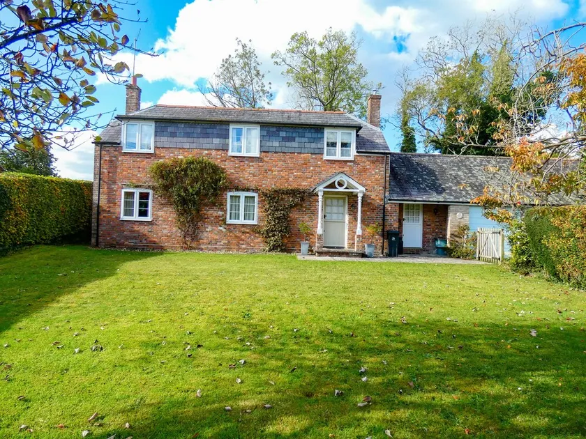 The Old Stables - 4 bedrooms, family countryside retreat, dog friendly - Image 1