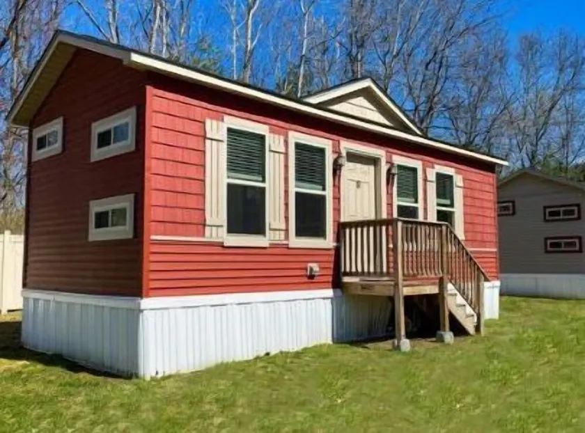 Junior Cottage (15) - Image 1