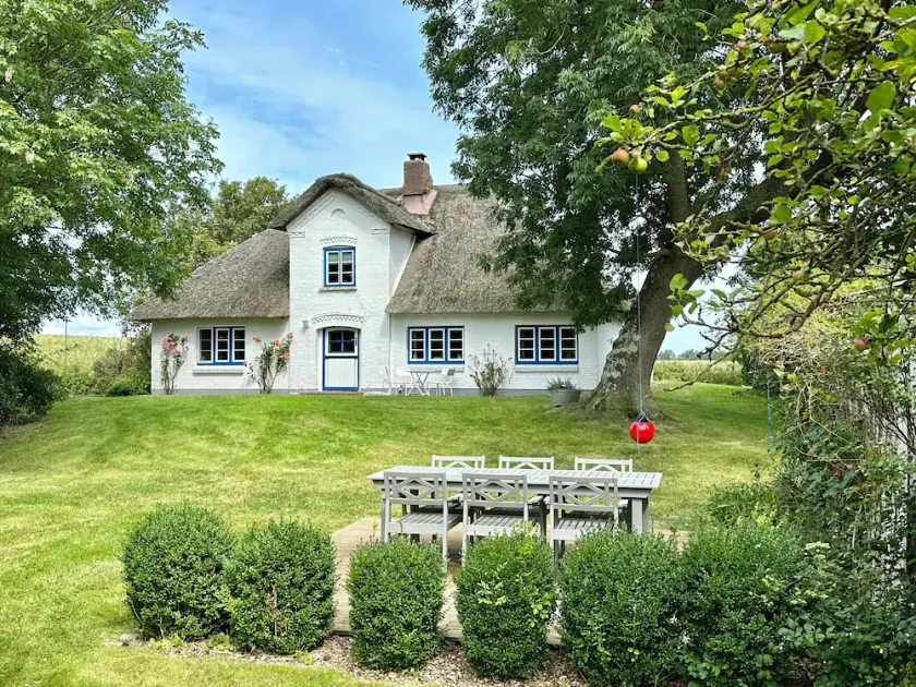 Casa sul tetto di paglia in una fantastica posizione isolata vicino a St. Peter-Ording - Image 1