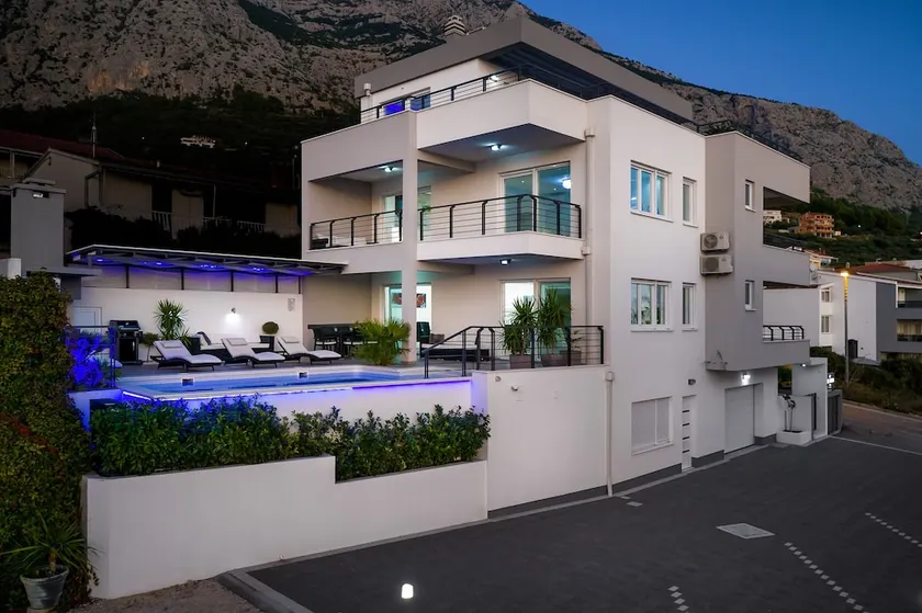 Lyx Villa Palladium i centrum med * uppvärmd pool, * Penthouse och * Jacuzzi - Image 1