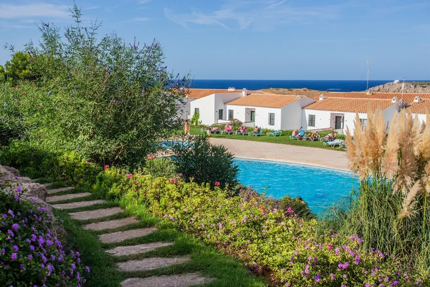 Apartment 'En Arenal En Castell' with Sea View, Shared Pool and Wi-Fi - Image 1