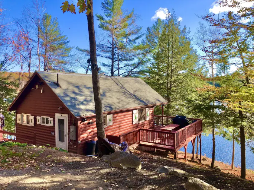 The Guest Lodge at Santa Claus Lake - Image 1
