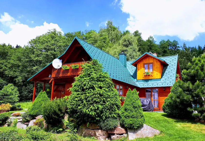 Casa vacacional con chimenea y sauna cerca del bosque - Image 1