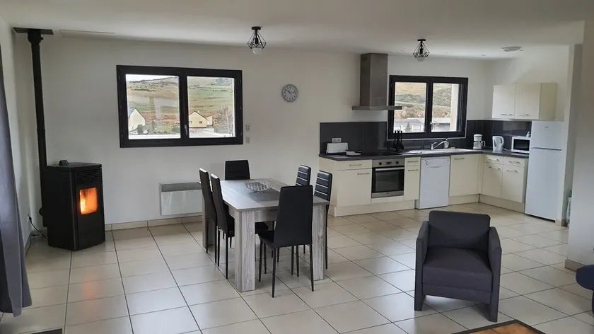 Comfortable apartment in the heart of Margeride - Image 1