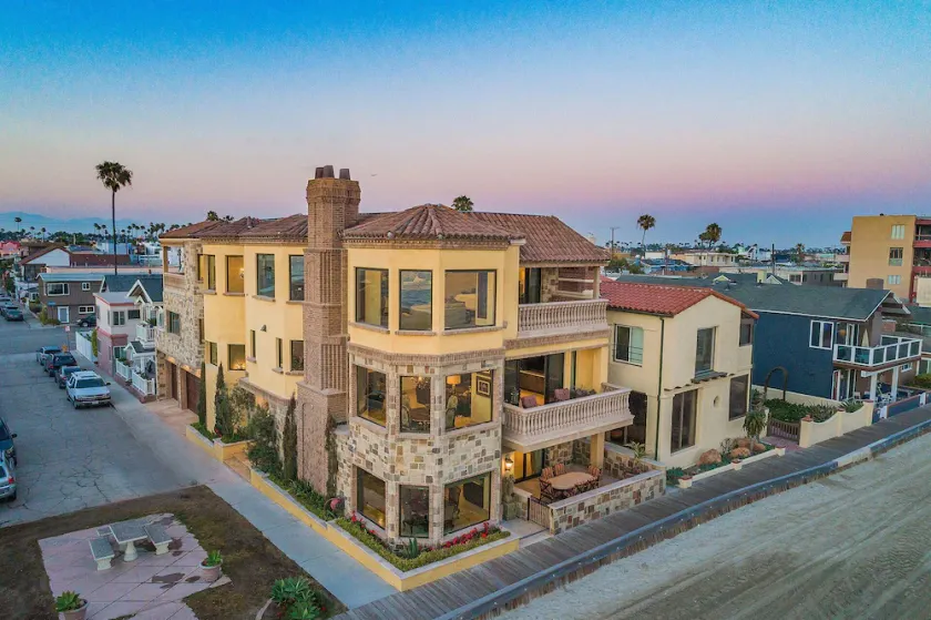 Beach Front Executive Home - Image 1
