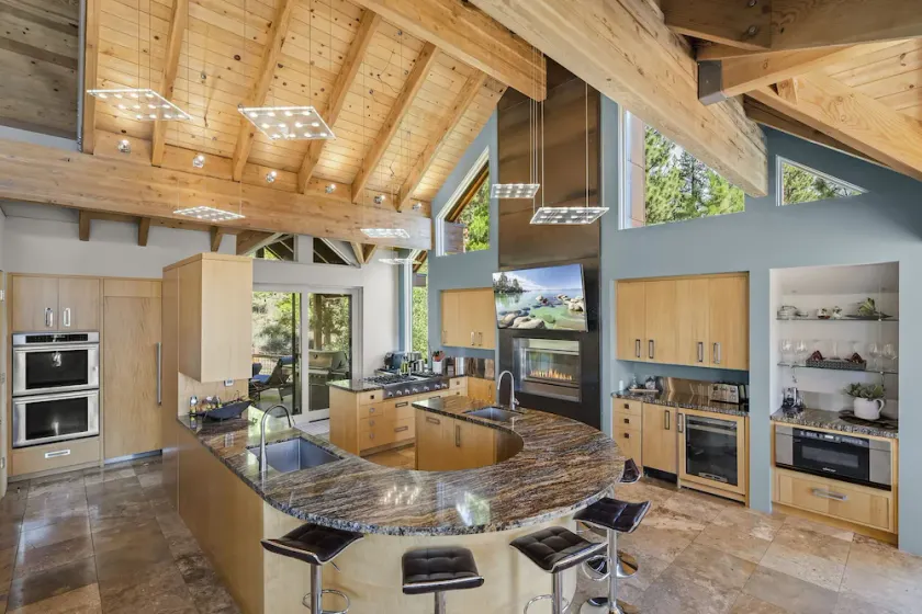 574 Tyner Villa Pietra: 4 BR, 4 BA Maison dans Incline Village, pour 12 personnes - Image 1
