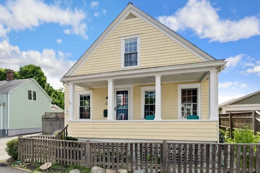 Beautiful Cottage In Downtown Bristol - Image 1