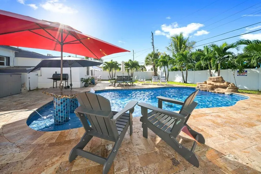 Oasis w/ 4 bedroom 4 bathroom Wilton Manors - Private Pool Near Wilton Drive - Image 1