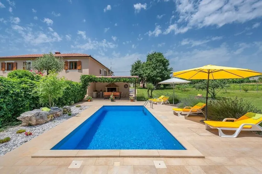 Vacation home with pool - a paradise for families - Image 1