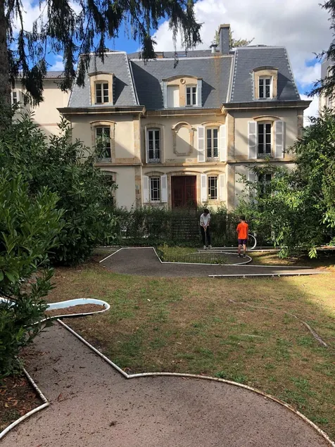 Beautiful 4**** listed apartment in charming building in ideal location - Image 1