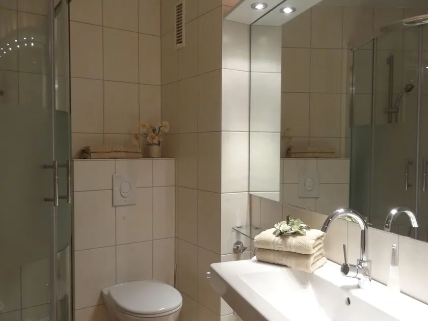 Komfortable Ferienwohnung mit Schwimmbad und Sauna 100 m vom Strand, WLAN - Image 1