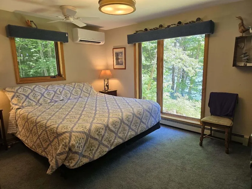 Fredelig Lakefront Retreat Central Location - Image 1