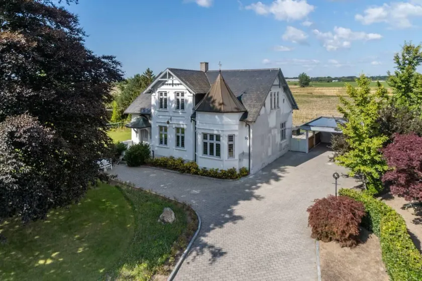 Villa avec jardin et barbecue | Vue plage - Image 1
