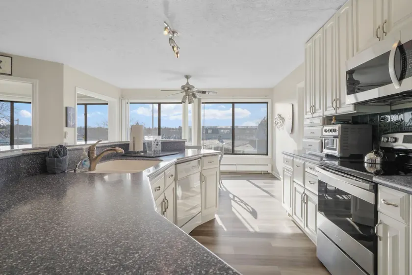 201 Pointes North | 2 BR Condo | Downtown Charlevoix | Indoor/Outdoor Pool - Image 1