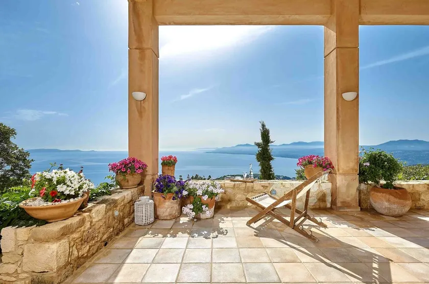 Lujosa vista al mar Villa Vollard con encuesta privada y jacuzzi cerca de Heraklion - Image 1