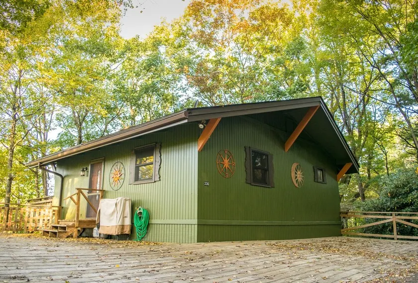 Misty Mountain Cabin with Grandfather Views - Image 1