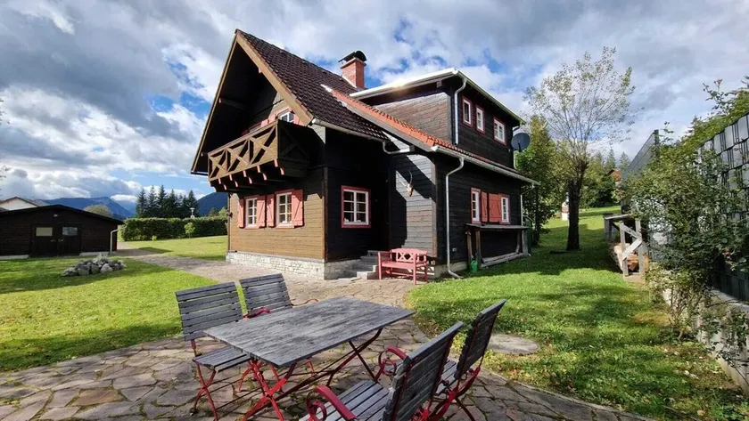 acogedora casa en un lugar soleado con un fantástico panorama de montaña - Image 1