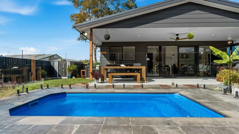 Pool Side Point Oasis - Plunge Pool - Image 1