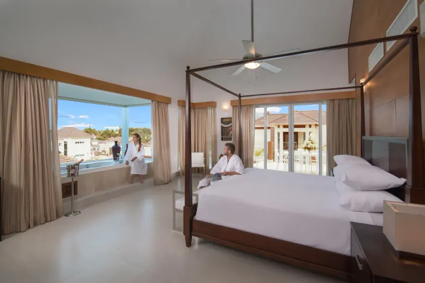 Beautiful modern  luxurious Villa.... ! - Image 1