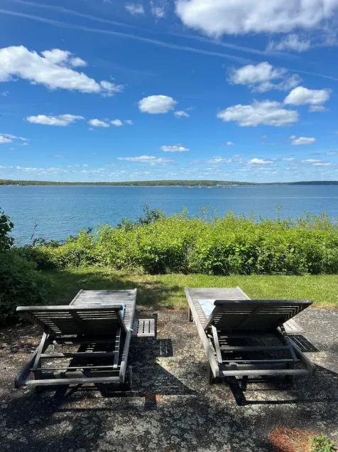 Oceanfront Cottage & Guest House, Privat strand, 3 km til Acadia National Park - Image 1