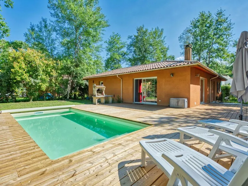 Fantastisk privat feriebolig for 7 gæster med privat pool, WIFI, TV, terrasse og kæledyr tilladt - Image 1