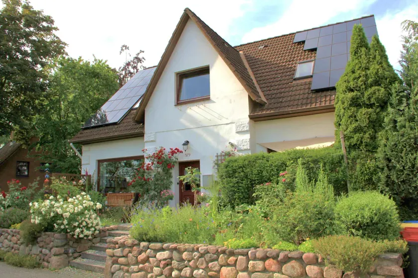 Aconchegante, 2018 apartamento recém-mobiliado no leste verde de Hamburgo. - Image 1