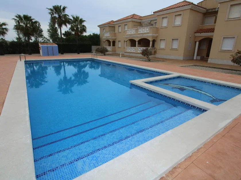 Pet-Friendly Beachside Apt with Pool, Free WiFi, Optional A/C, Near Dog Beach - Image 1