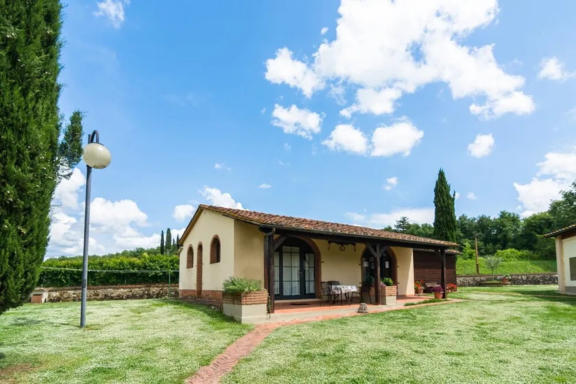Country House With Pool and Court - Image 1