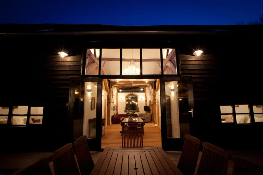 Creeksea Place Barns - Image 1