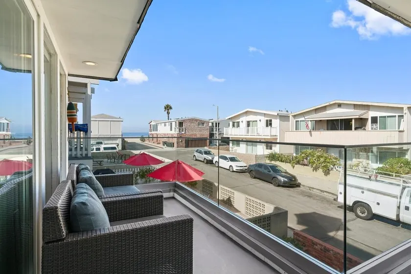 Modern 4Br Vacation Home W Ocean Views And Rooftop Deck By Beachview Rentals - Image 1