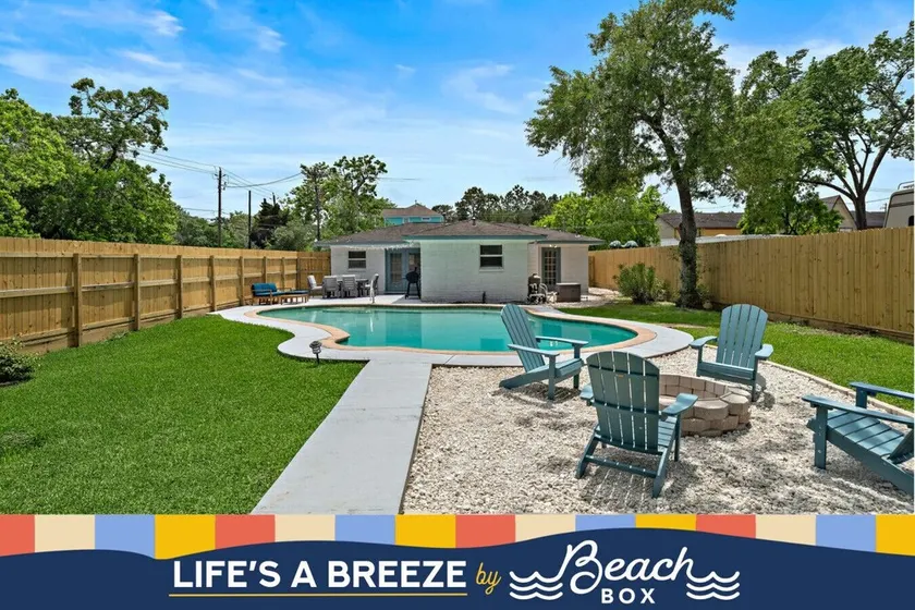 Stylish Home w/ Private Pool Near Kemah Boardwalk - Image 1